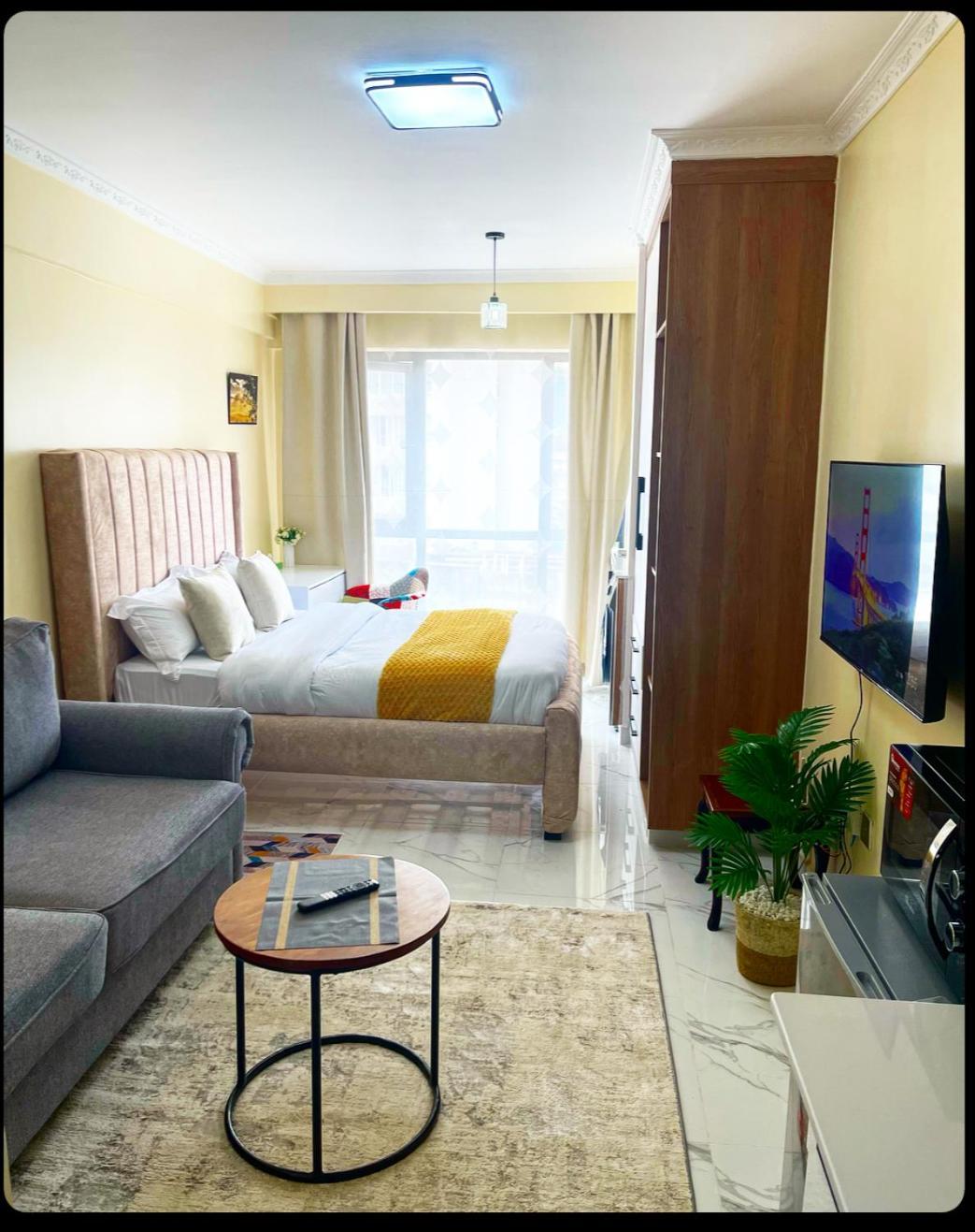 Cozy * Nairobi