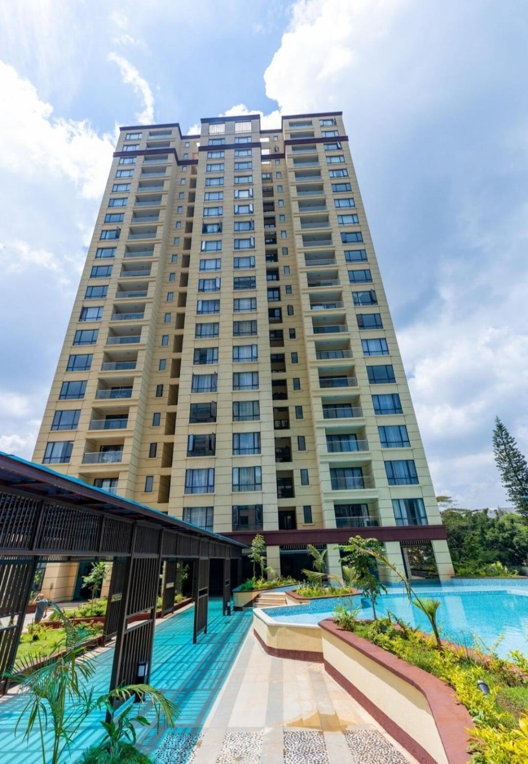 Luxe Place With Pool,gym,mini Mart In Yaya Center