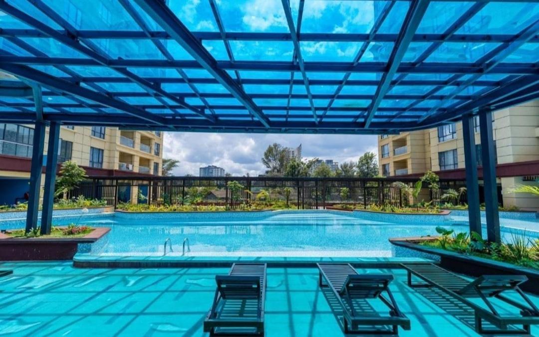 Luxe Place With Pool,gym,mini Mart In Yaya Center Apartment