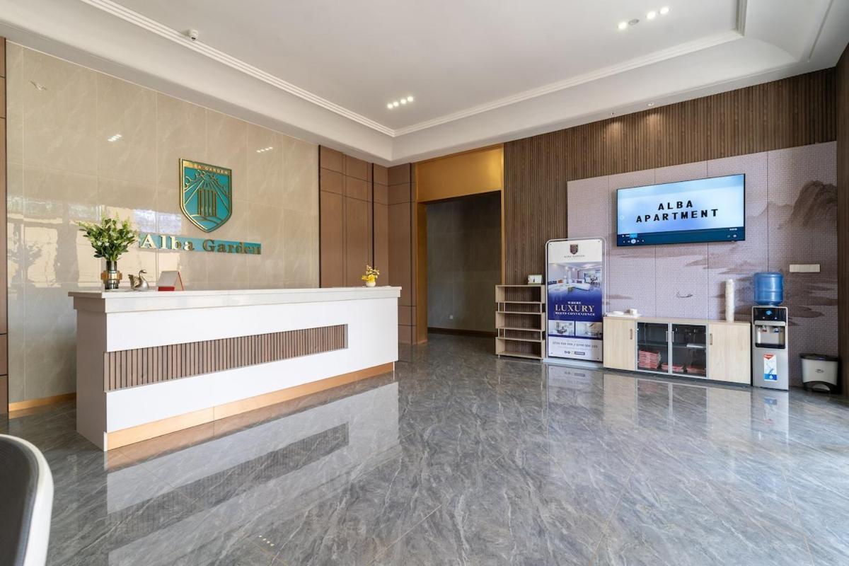 Luxe Place With Pool,gym,mini Mart In Yaya Center Apartment *