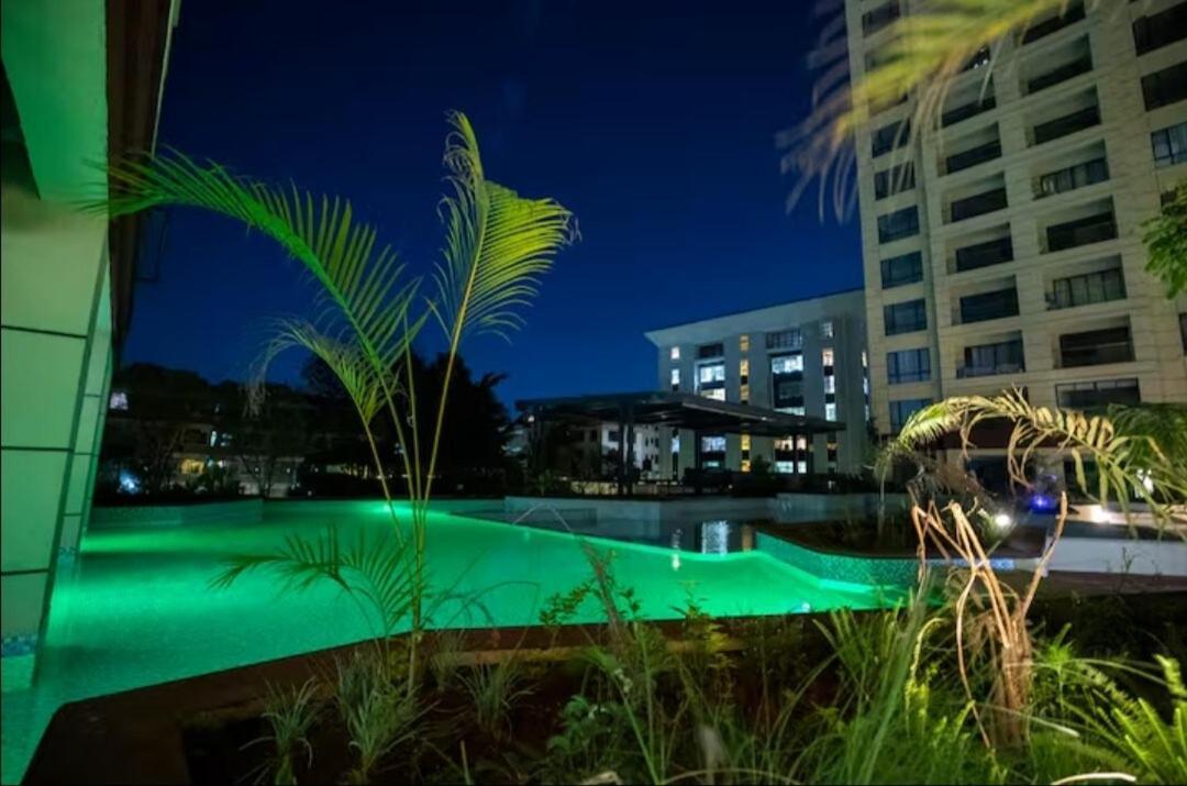 Luxe Place With Pool,gym,mini Mart In Yaya Center Apartment *