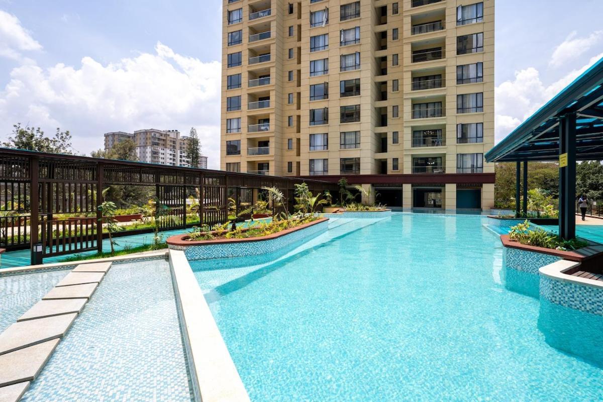Luxe Place With Pool,gym,mini Mart In Yaya Center Apartment