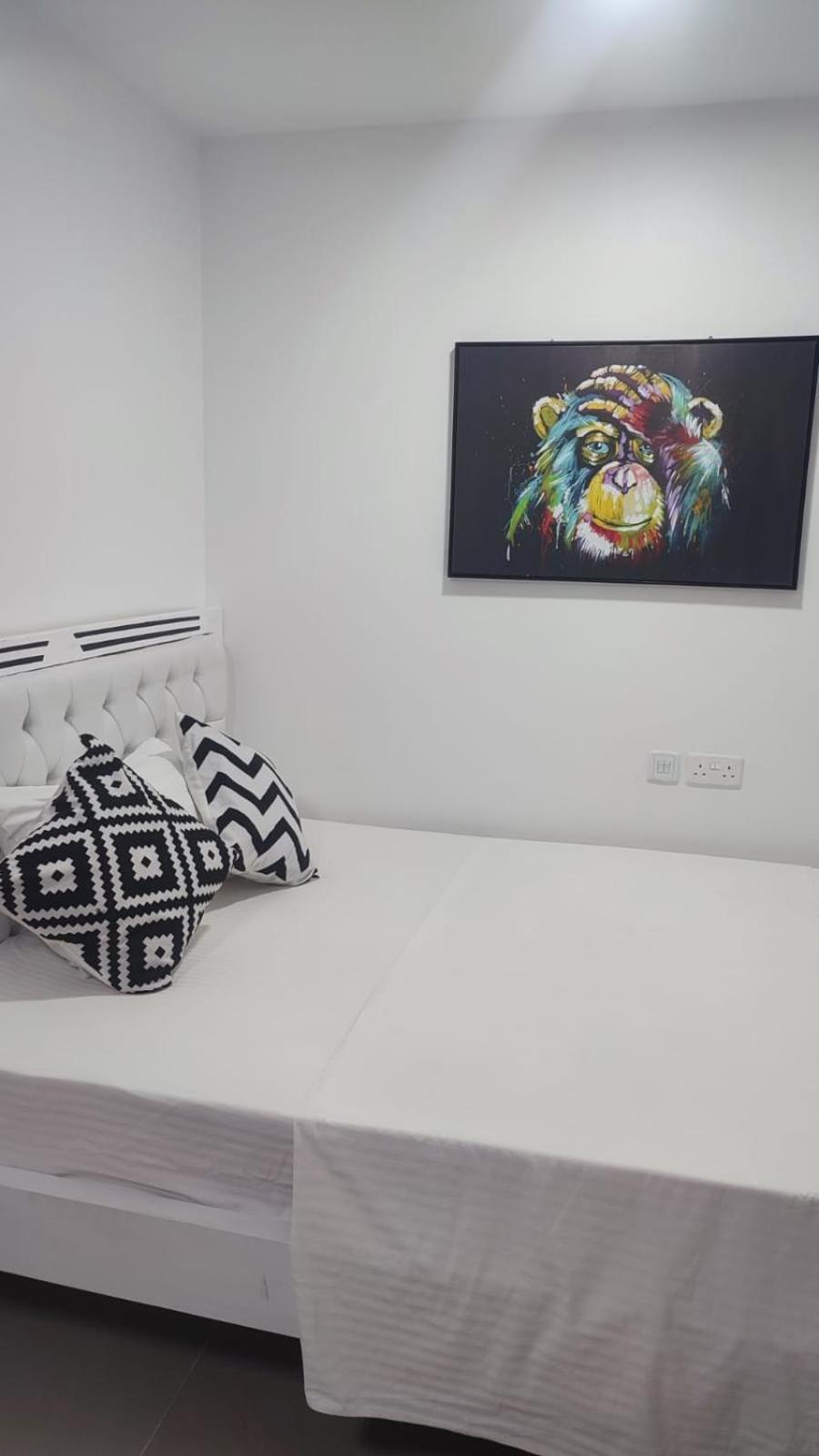 Ln West Stadeview Apartment