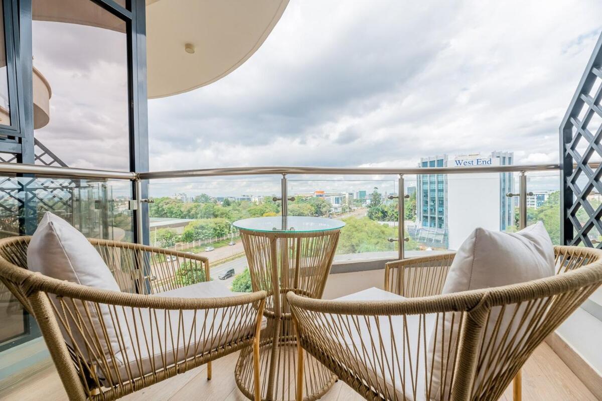 Chic 2-bedroom With Pool And Gym *