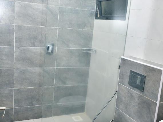 Spacious With View, Gym & Pool - Kilimani Apartment