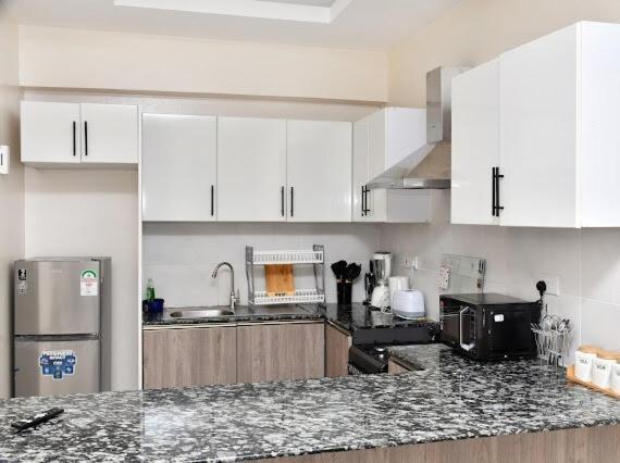 Spacious With View, Gym & Pool - Kilimani Nairobi