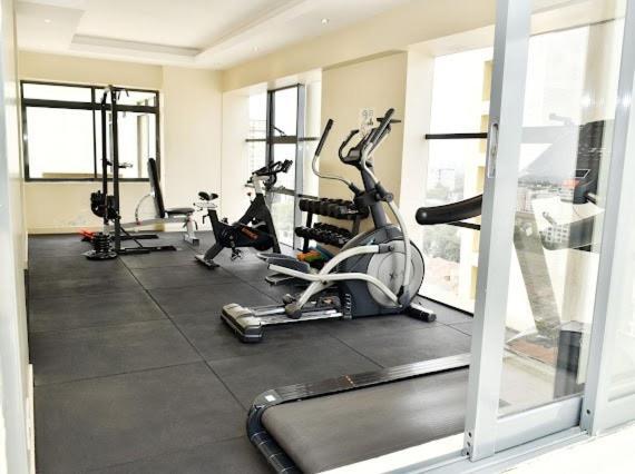 Spacious With View, Gym & Pool - Kilimani Nairobi