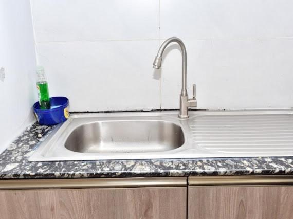 Spacious With View, Gym & Pool - Kilimani Apartment