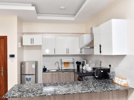 Apartment Spacious With View, Gym & Pool - Kilimani *