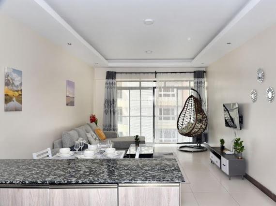 Spacious With View, Gym & Pool - Kilimani Nairobi