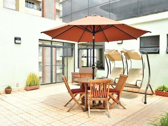 Spacious With View, Gym & Pool - Kilimani