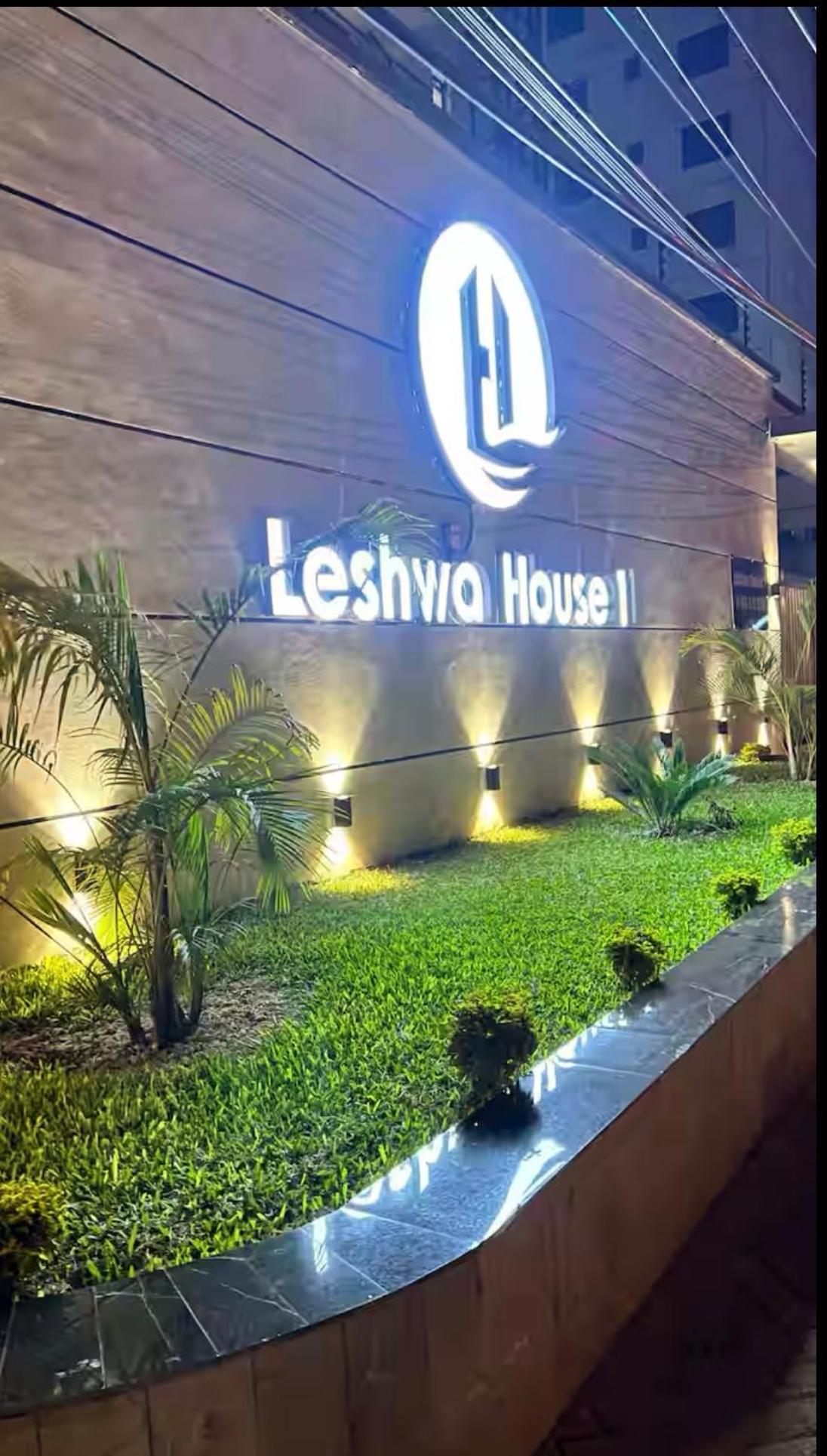 Apartment Leshwa Cozy 1 Bed Indoor Heated Pool