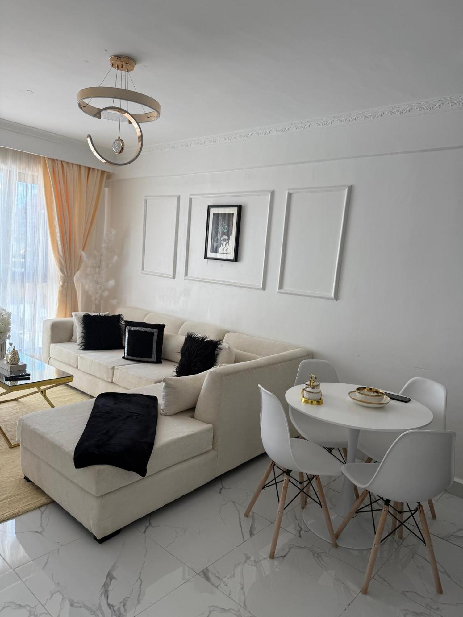 Apartment Trendy Luxe 1br With Spacious Living Nairobi