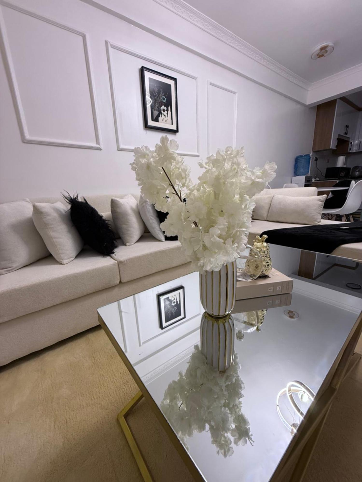 Apartment Trendy Luxe 1br With Spacious Living