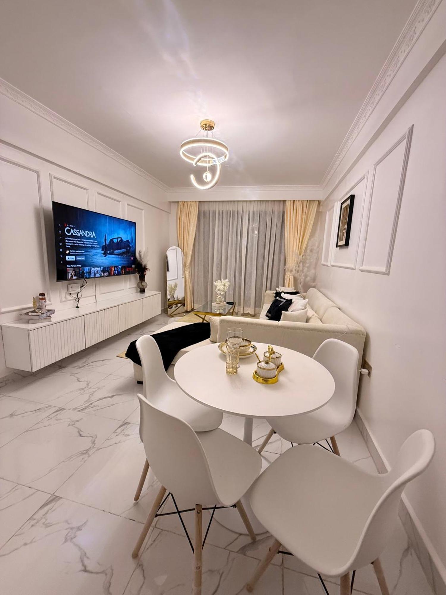 Trendy Luxe 1br With Spacious Living Apartment *