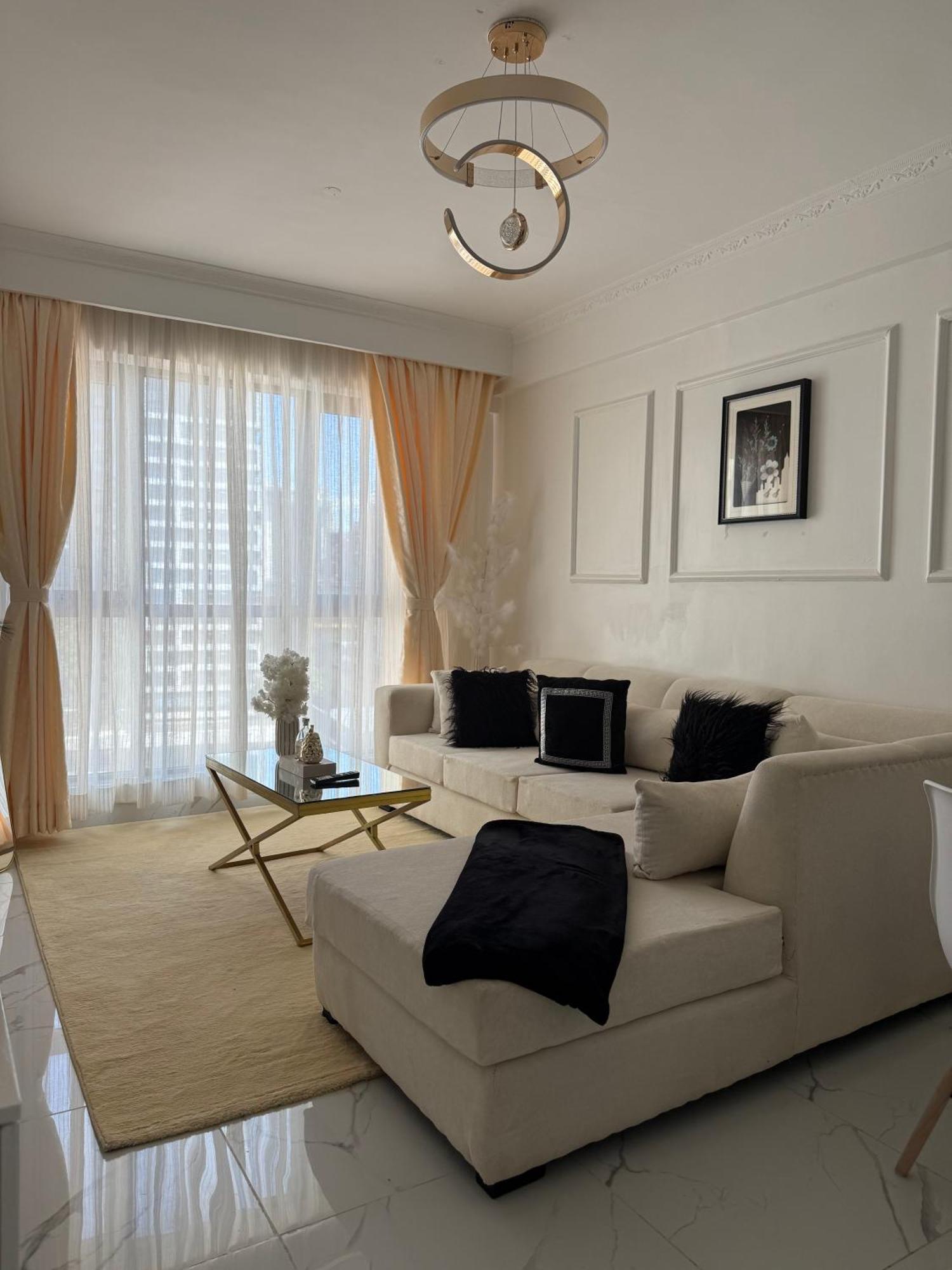 Trendy Luxe 1br With Spacious Living Nairobi