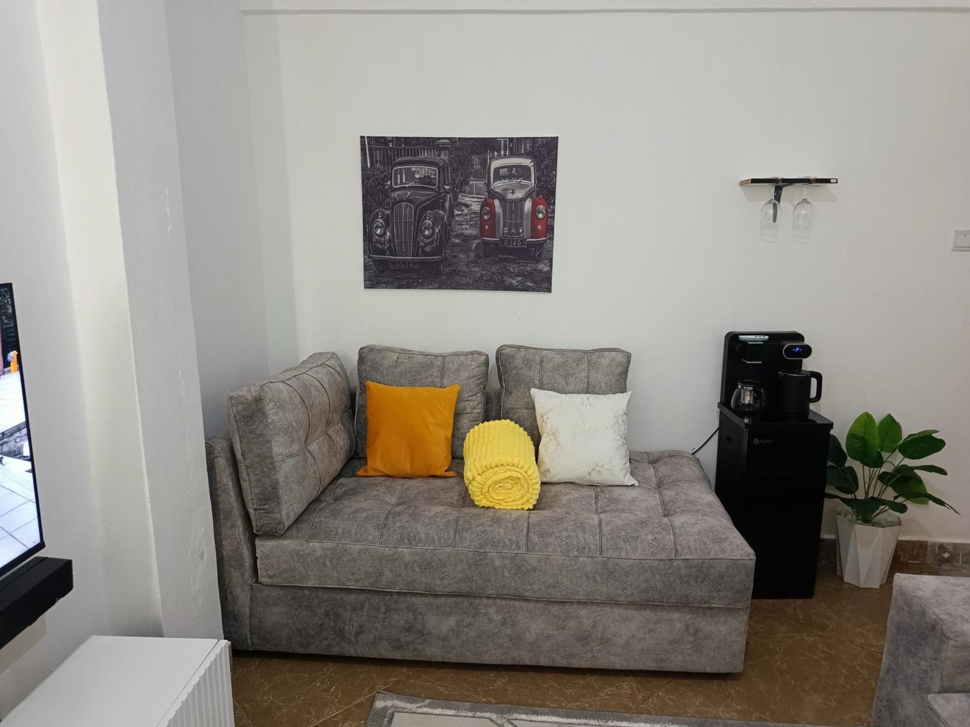 Kings & Queens Arena Guest house *