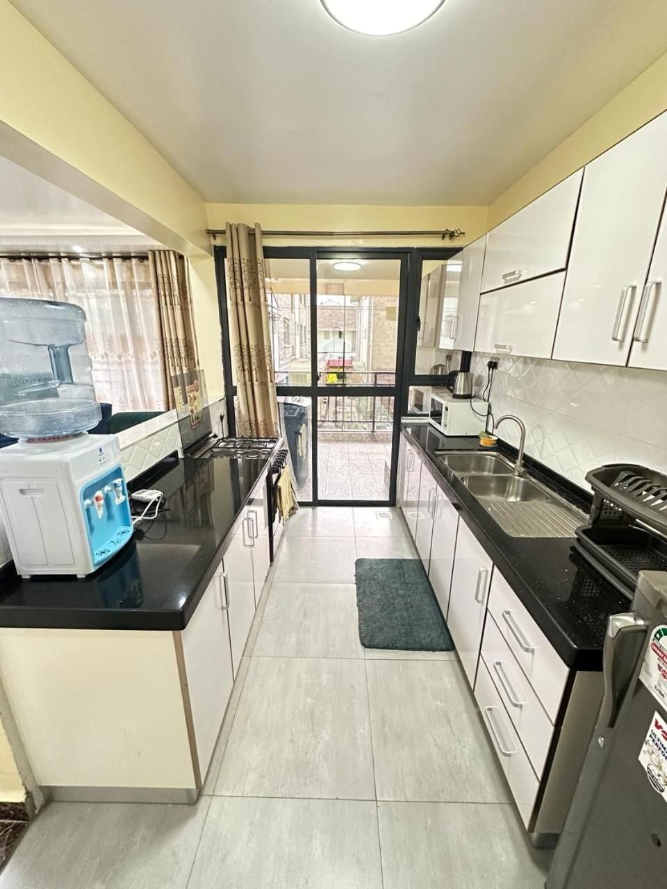 Apartment Luxury Two Bedroom In Kilimani *
