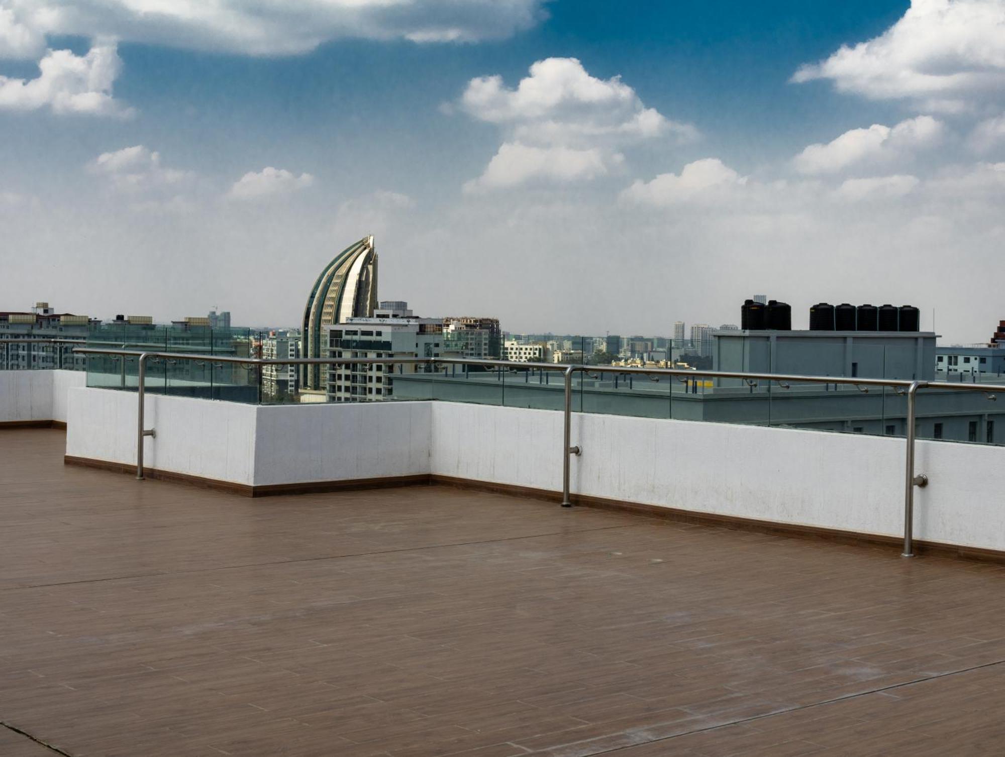 Beautiful Serviced Near Yaya Center Apartment *