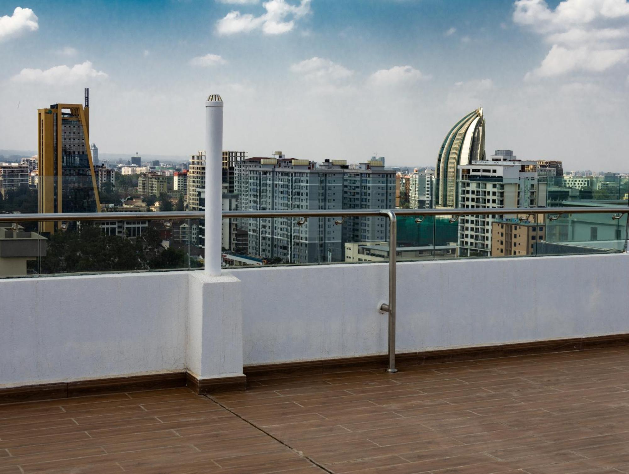 Beautiful Serviced Near Yaya Center Apartment