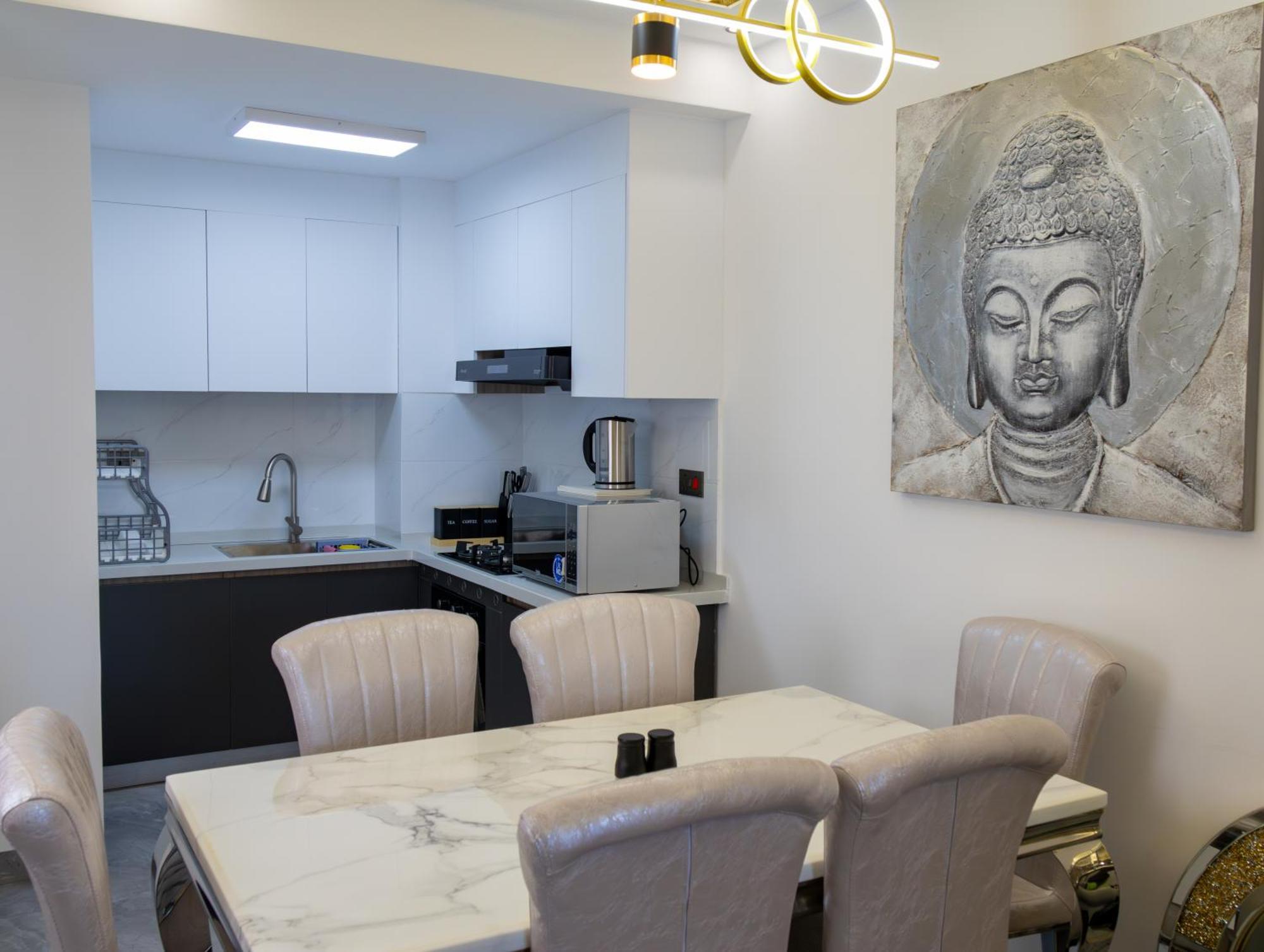 Beautiful Serviced Near Yaya Center *