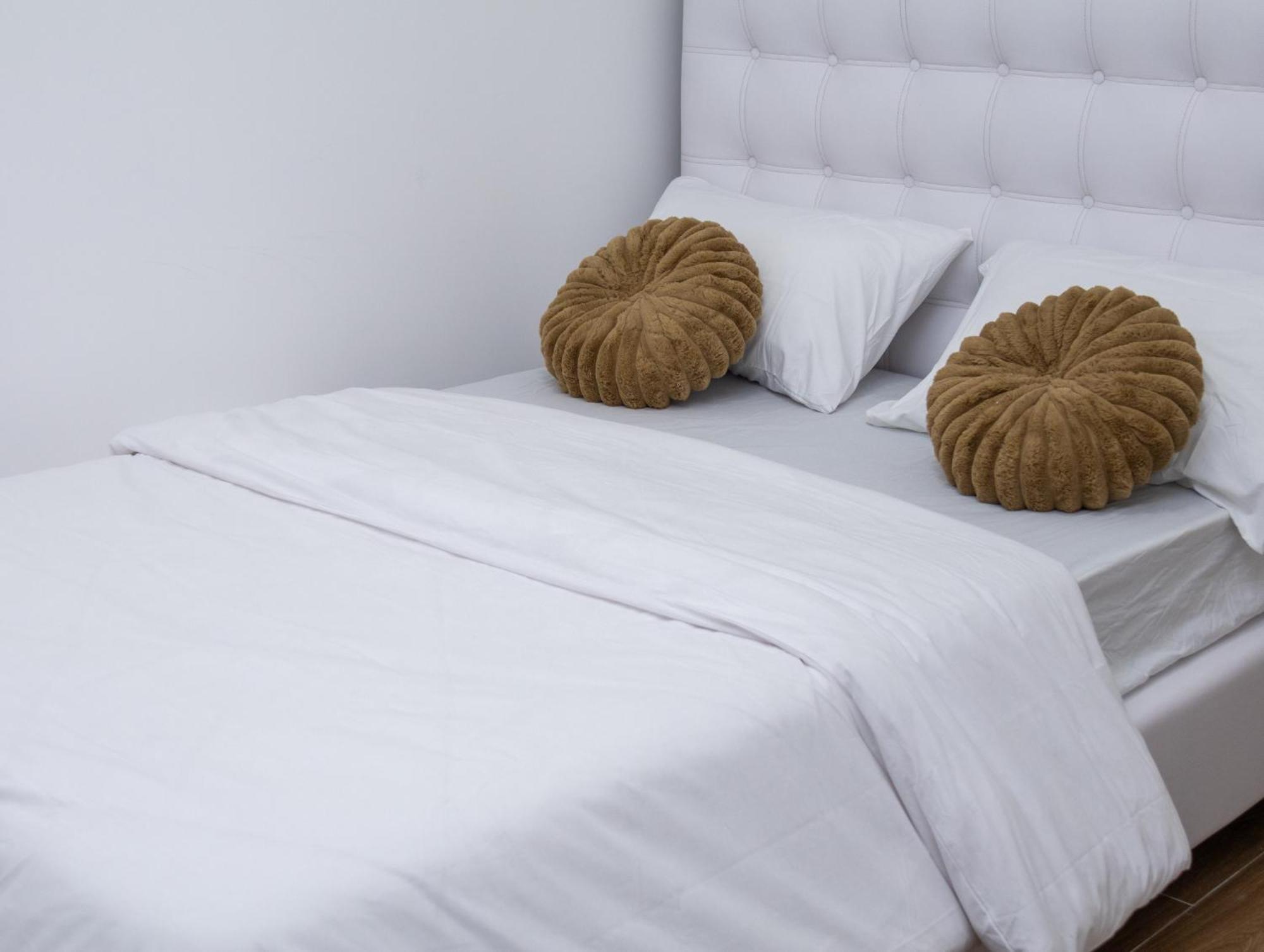 Beautiful Serviced Near Yaya Center Apartment Nairobi