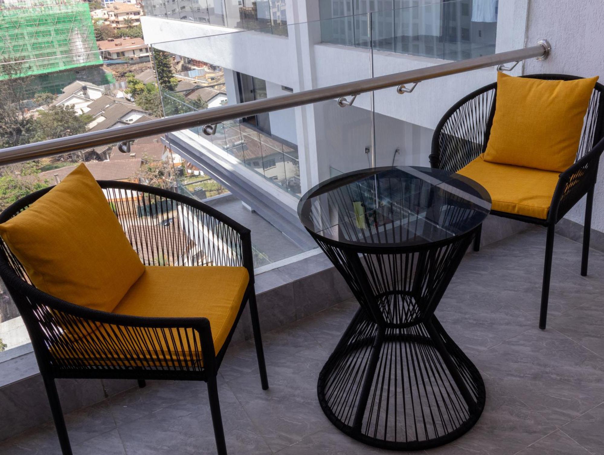 Beautiful Serviced Near Yaya Center * Nairobi
