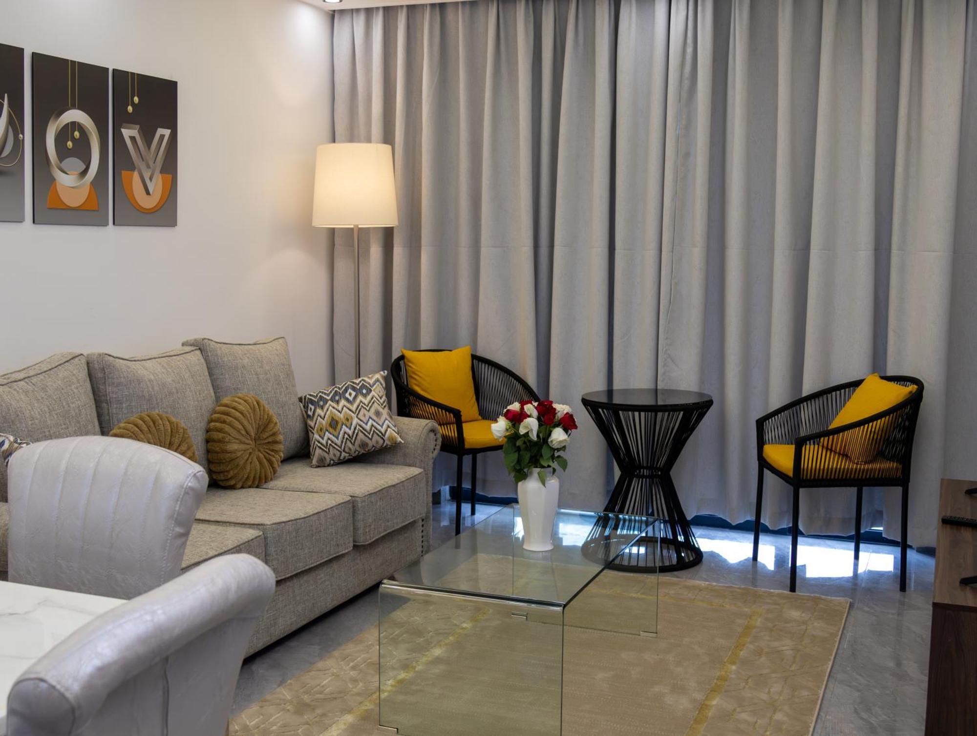 Beautiful Serviced Near Yaya Center Apartment *