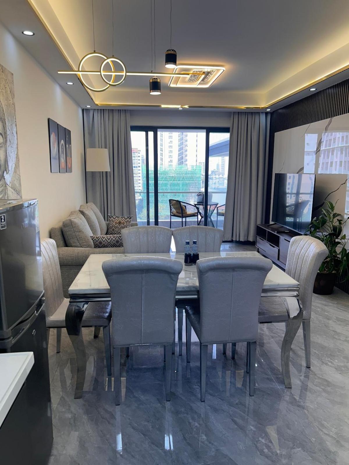 Beautiful Serviced Near Yaya Center Apartment
