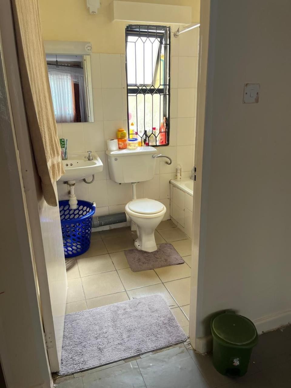 3 Bedroom Near Airport *
