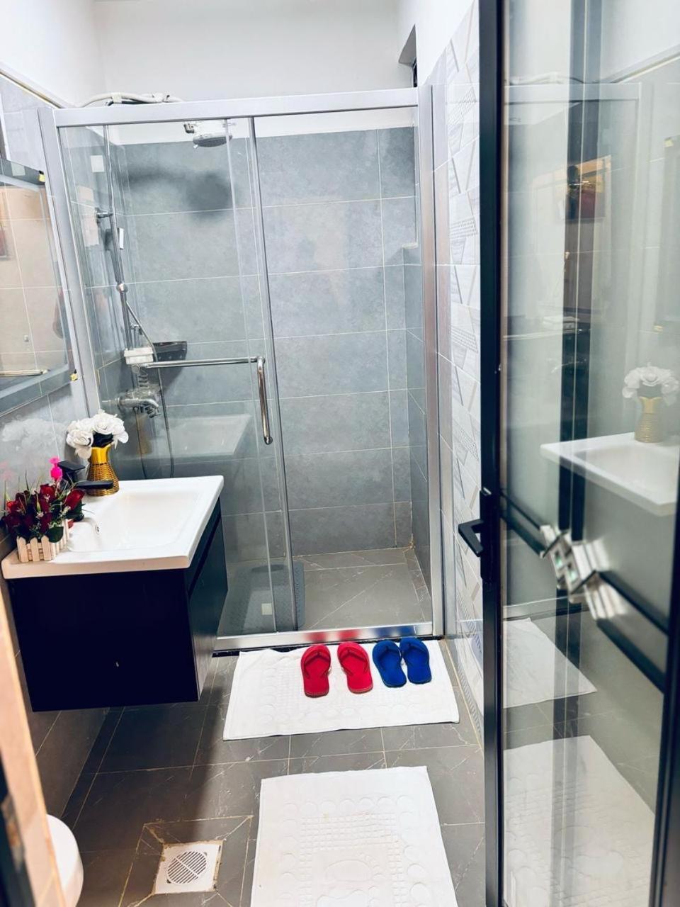 Global Homes And One Bedroom With Dsq, Balcony And Private Gym Apartment Nairobi