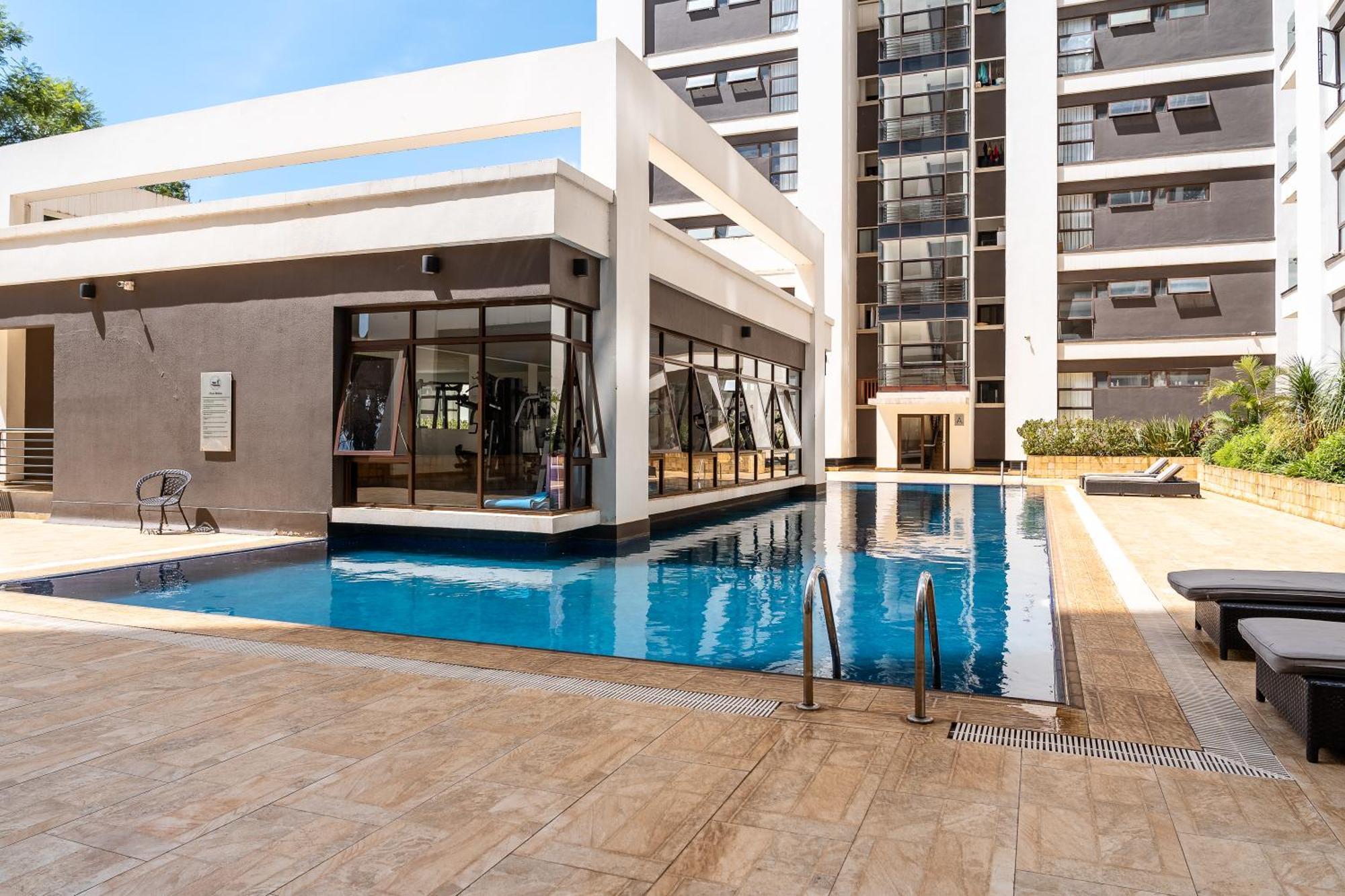 Luxury Pool & Fast Wifi Apartment Nairobi