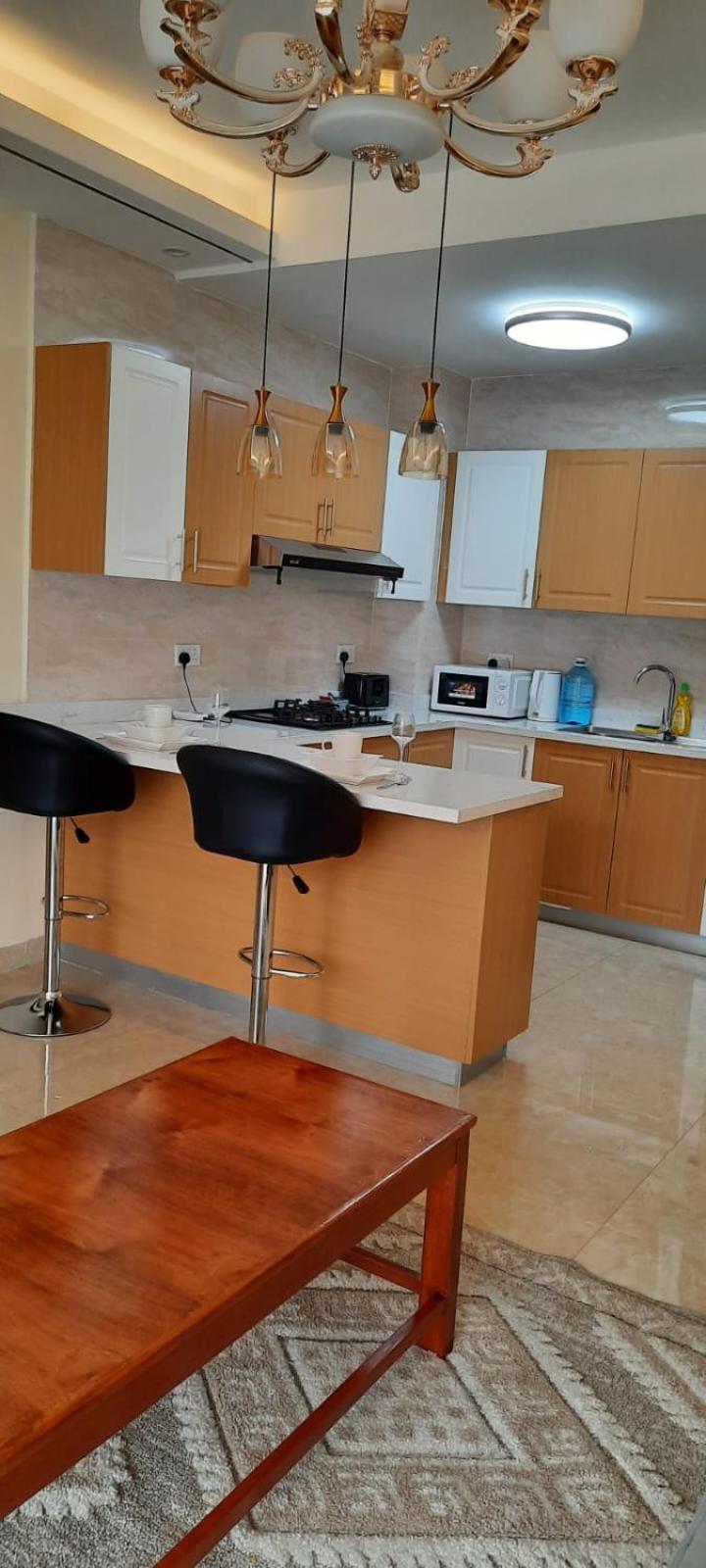 Apartment 1br With An Amazing View Of City, 1-tos, Enzi Heights Apartments, Nextgen Mall *