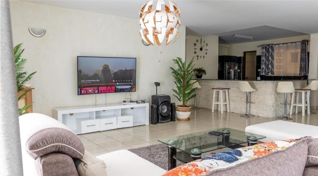 Stylish & Lavish 3 Bedroom Near Junction Mall Apartment Nairobi