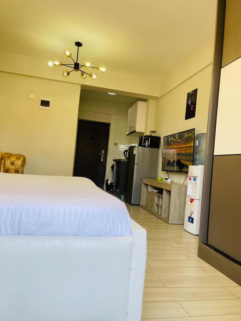 Super Kileleshwa With Gym,balcony & Netflix Apartment Nairobi
