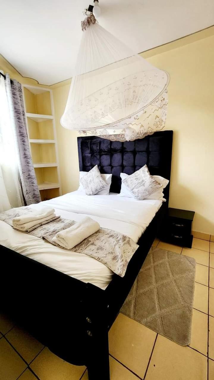Lux Attic Place *