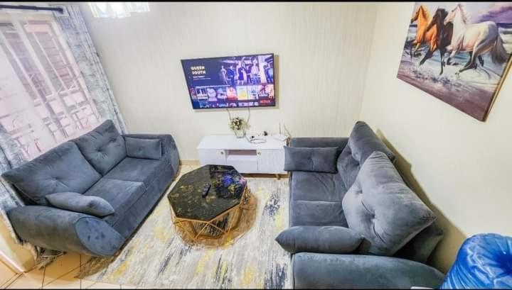 Lux Attic Place *