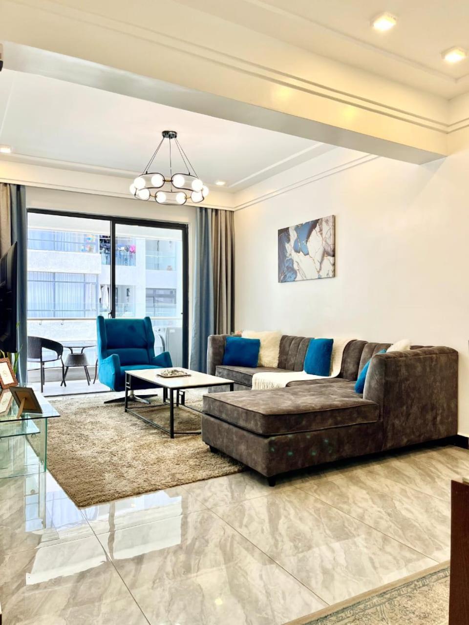 Staroot Next To Yaya Center Mall-kilimani Apartment Nairobi