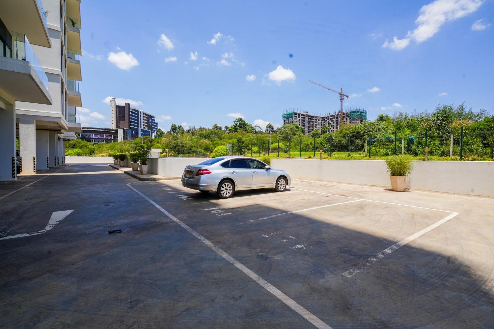 Riverbank One Bedrooms Apartment, Swimming Pool, Gym, Workspace, Db Space Living