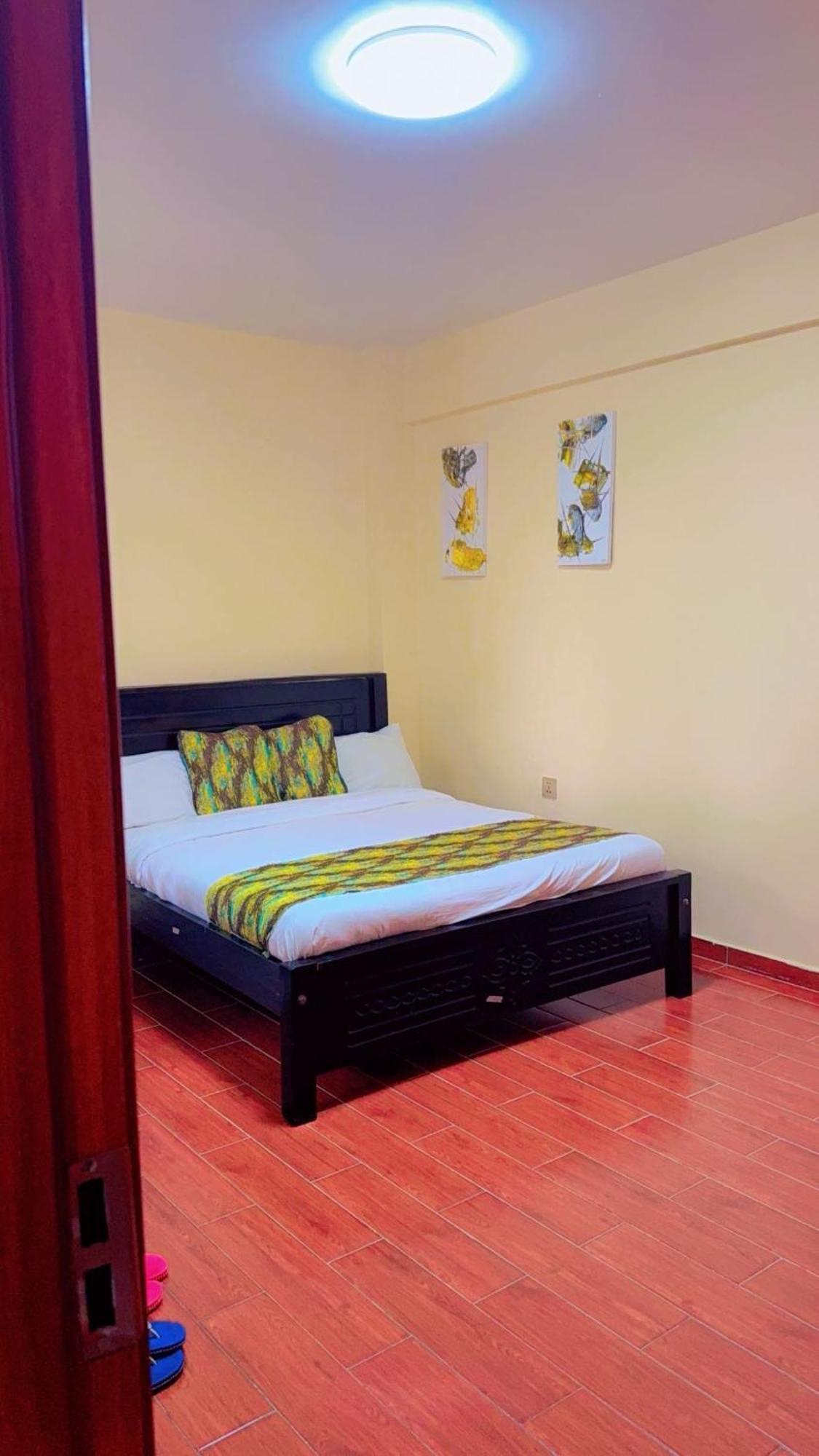 Elegant 2 Bedroom Kileleshwa - Free Netflix, Parking, Superfast Wifi, Views Of Arboretum Apartment