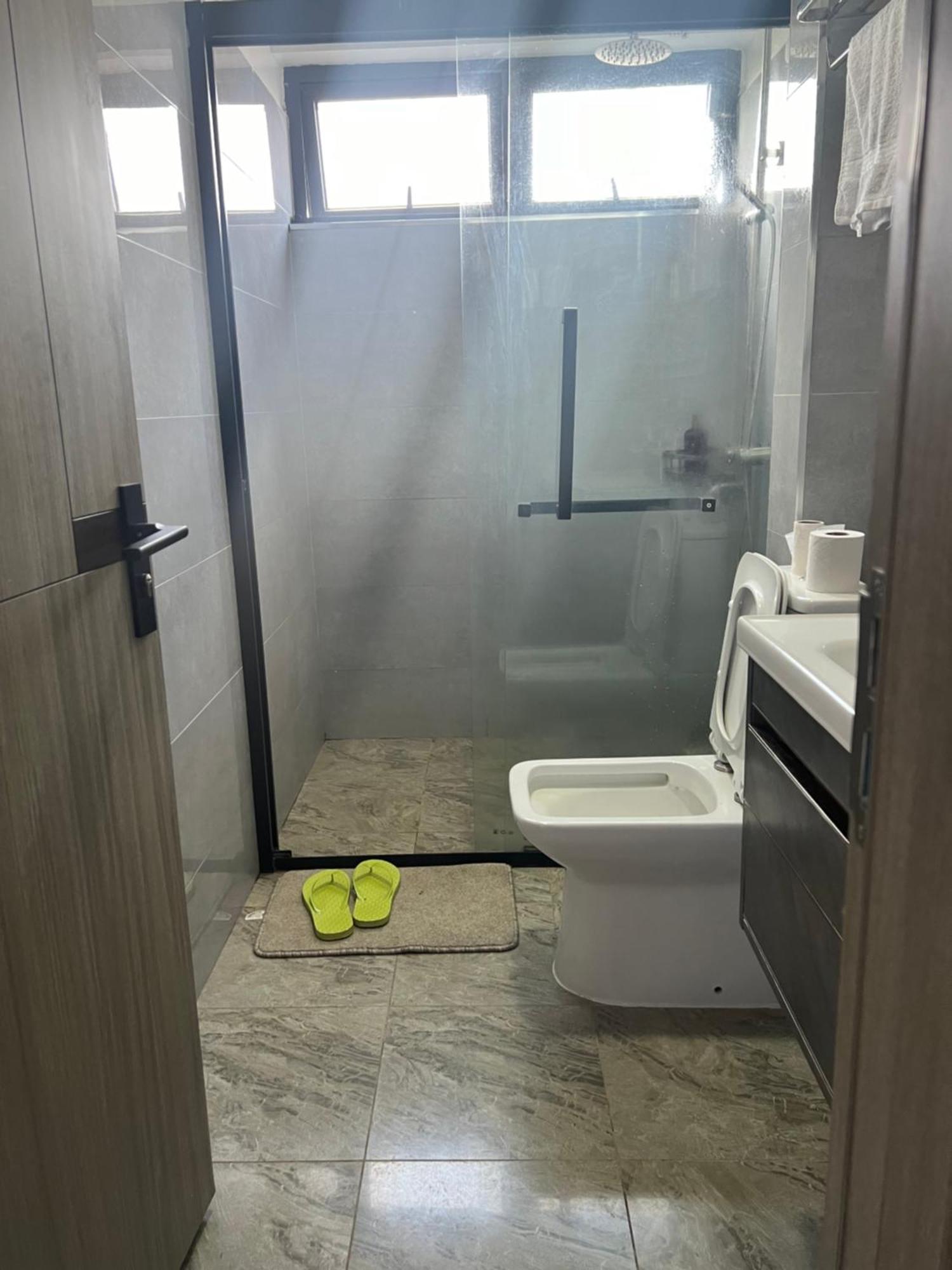 Modern 2br Ensuite With King Bed In Kilimani *