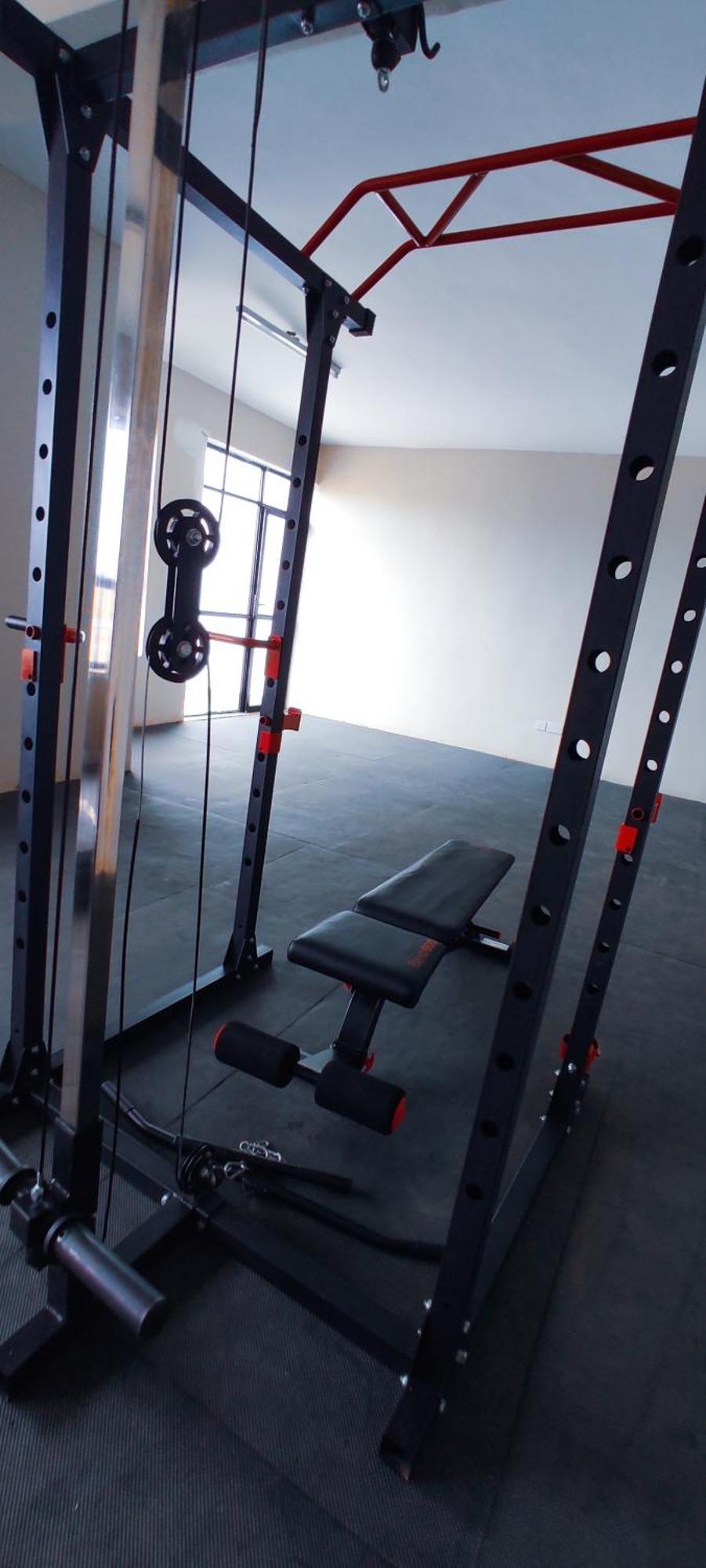 Kilimani Peaks - Pool, Gym & Tidy Apartment Nairobi