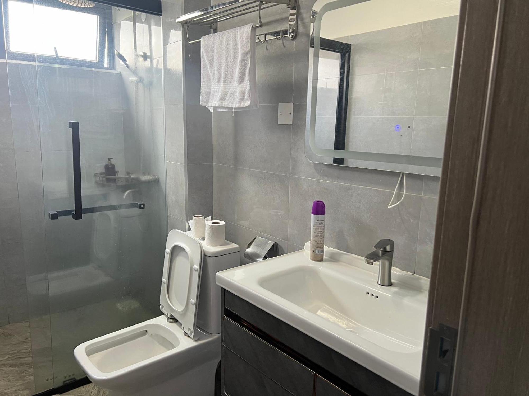 Apartment Modern 2br Ensuite With King Bed In Kilimani *