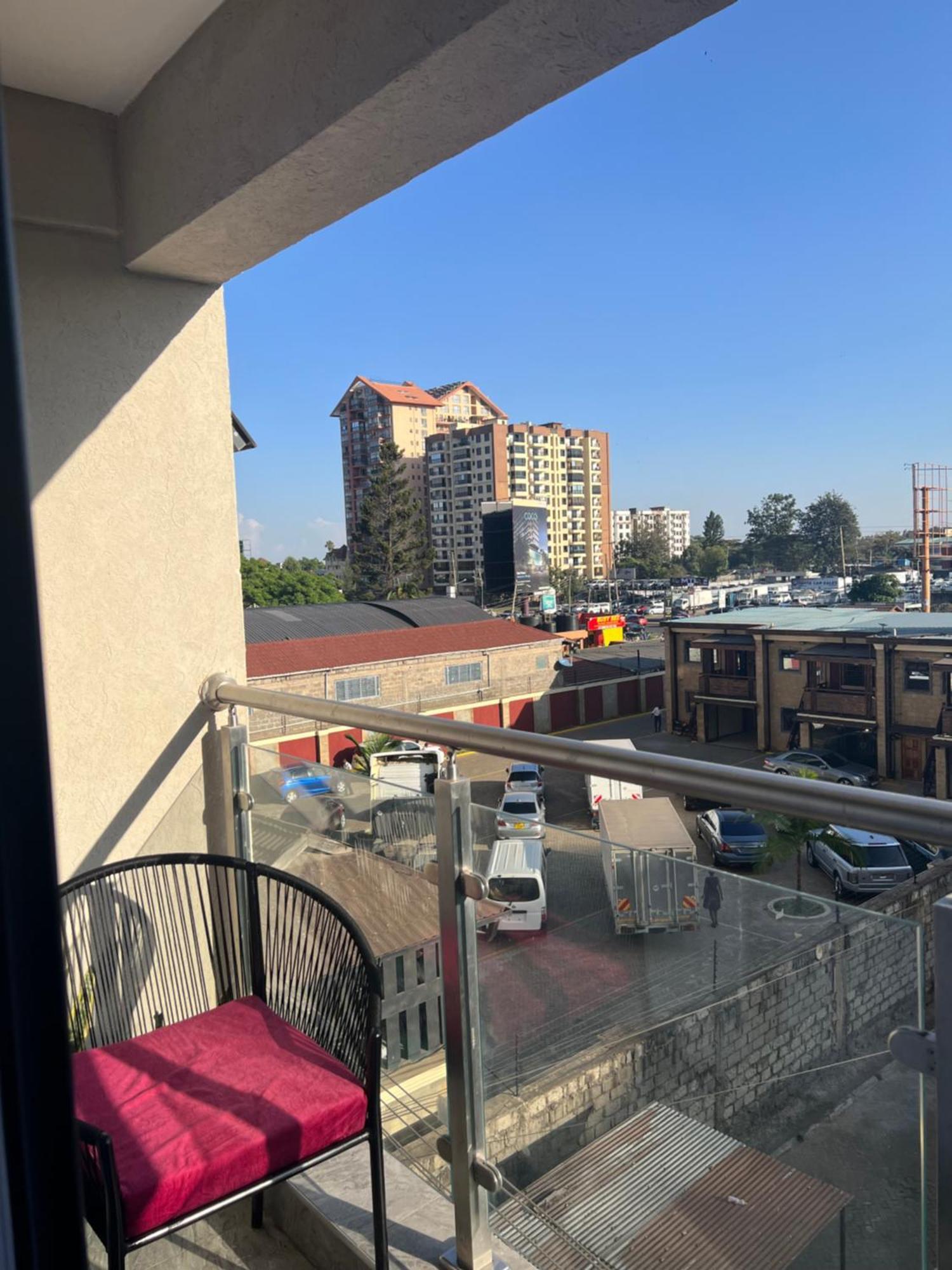 Modern 2br Ensuite With King Bed In Kilimani Apartment Nairobi
