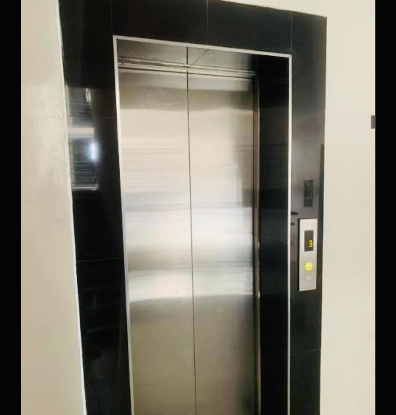 Modern 2br Ensuite With King Bed In Kilimani Nairobi