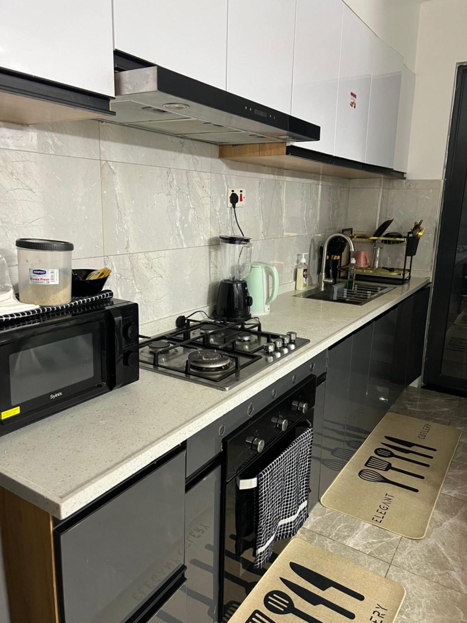 Modern 2br Ensuite With King Bed In Kilimani * Nairobi