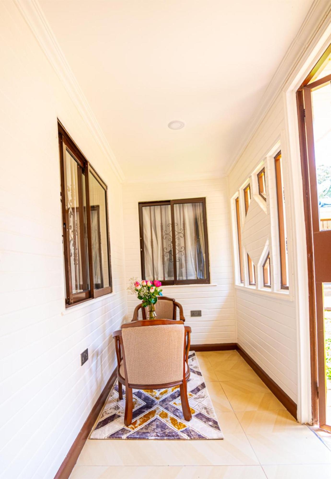Light Gigiri Hotel 4*