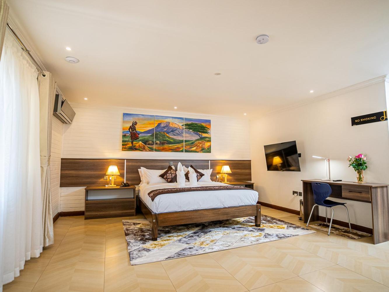Light Gigiri 4* Nairobi