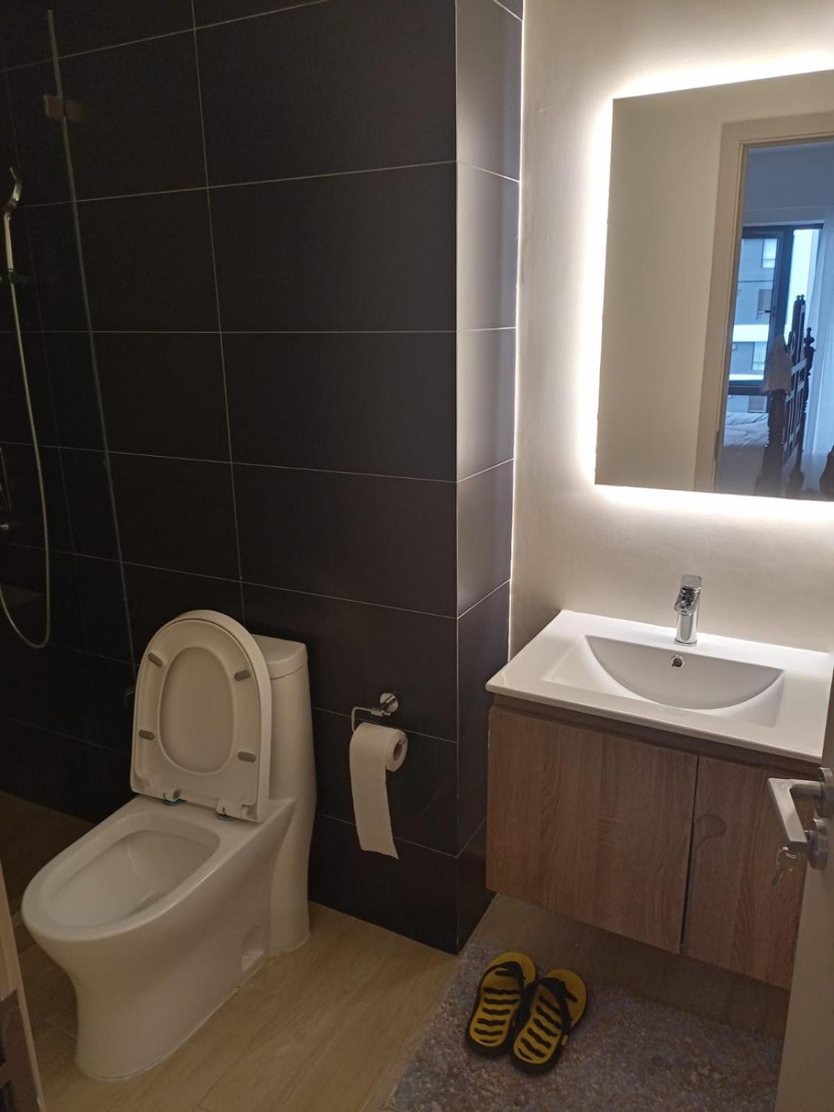 Sereni View - Southpark Apartment