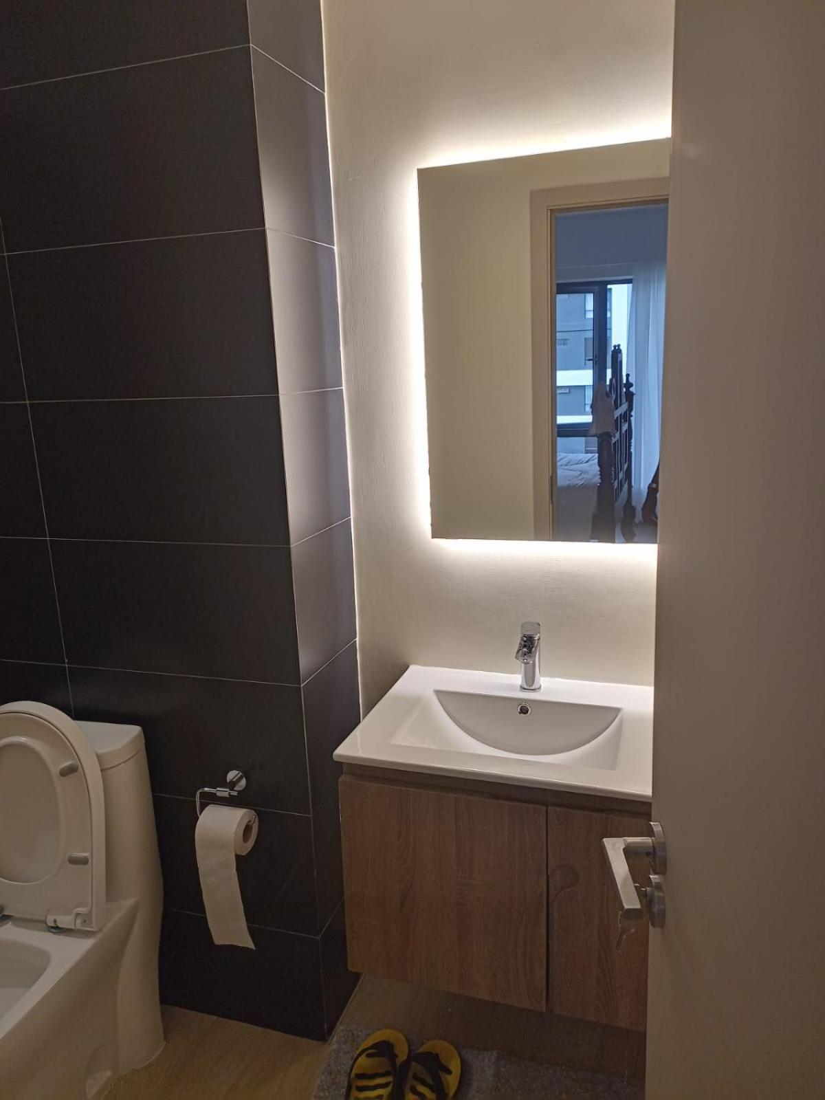 Sereni View - Southpark Apartment *